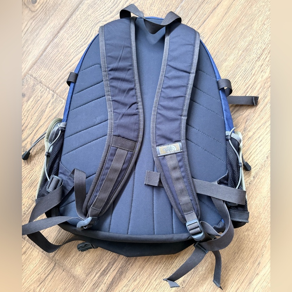 The North Face Navy Blue and Gray Slingshot Daypack Backpack - Picture 3 of 5